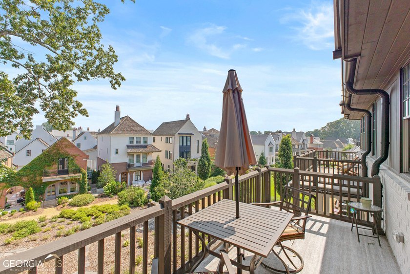 Indulge in luxury at this exquisite Triangle Park townhome. It's - photo 3