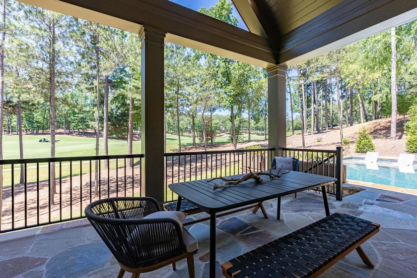 PRIVACY. CRAFTSMANSHIP. LIFESTYLE. NEW CUSTOM HOME PERFECTLY - photo 14