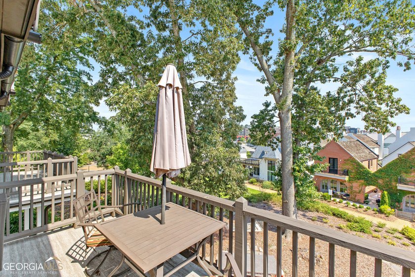 Indulge in luxury at this exquisite Triangle Park townhome. It's - photo 4