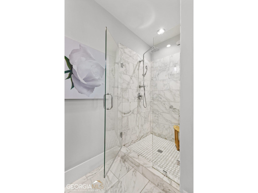 Indulge in luxury at this exquisite Triangle Park townhome. It's - photo 7