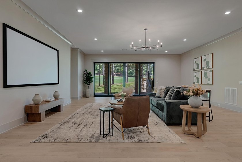 PRIVACY. CRAFTSMANSHIP. LIFESTYLE. NEW CUSTOM HOME PERFECTLY - photo 46