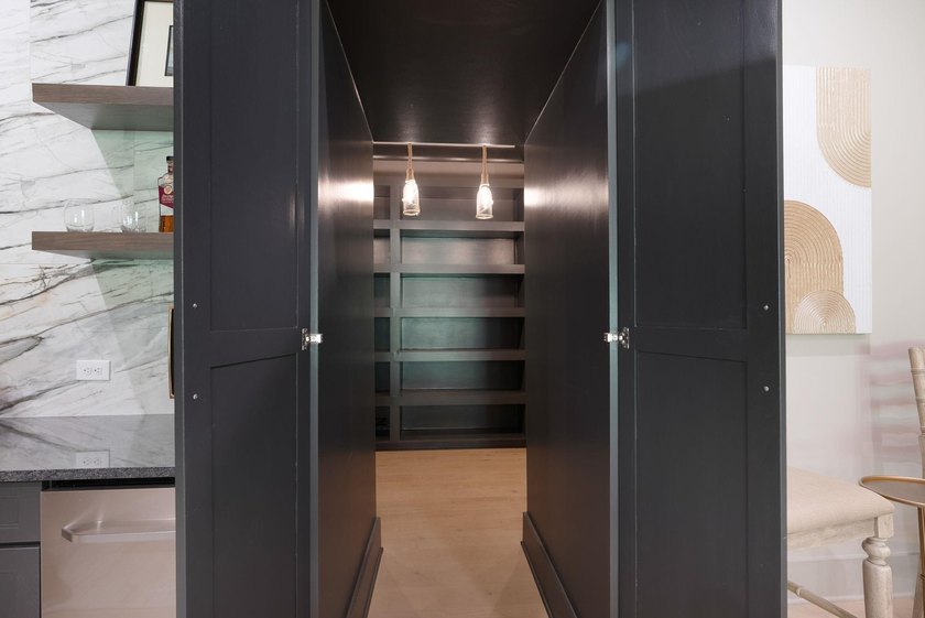 PRIVACY. CRAFTSMANSHIP. LIFESTYLE. NEW CUSTOM HOME PERFECTLY - photo 50