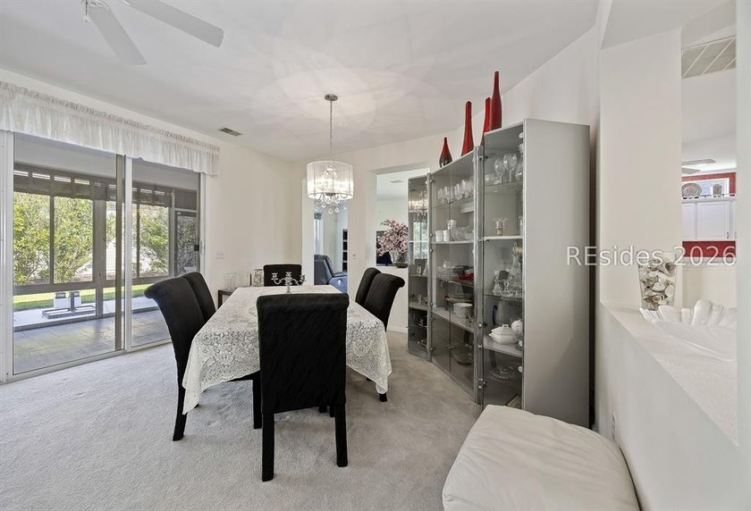 Welcome to 39 Hamilton Drive, a spacious Charlotte/Madison model - photo 5