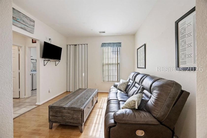 Welcome to 39 Hamilton Drive, a spacious Charlotte/Madison model - photo 7