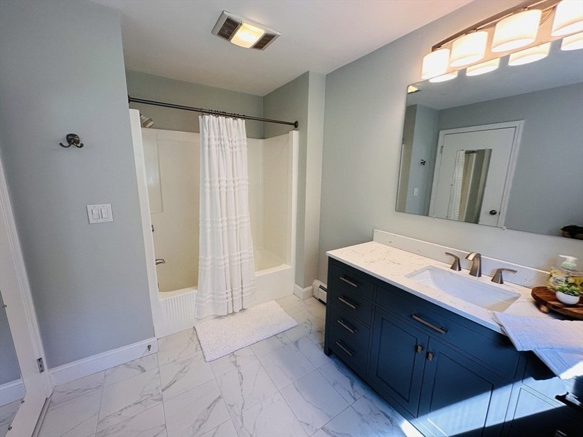 Welcome home to this stunning custom Ranch, featuring a barn - photo 20