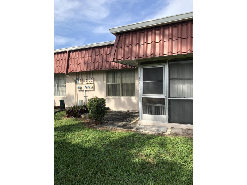 Beautifully maintained 2-bedroom, 1.5-bath condo in the - photo 22