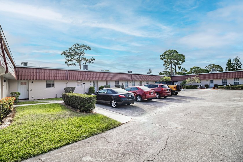 Beautifully maintained 2-bedroom, 1.5-bath condo in the - photo 25