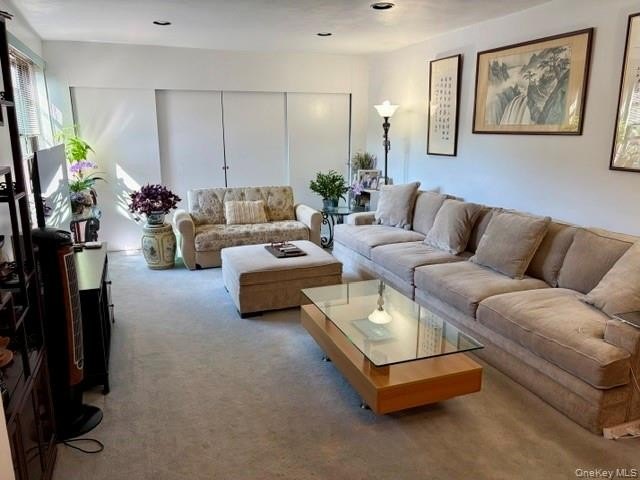 Welcome to Windsor Park Co-op, where resort-style living meets - photo 3