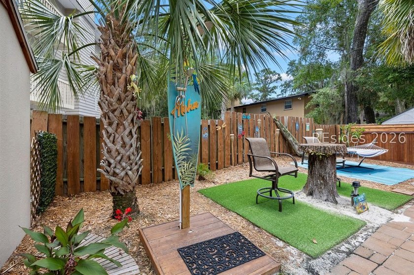 Turn-key, fully renovated beach home in the highly sought-after - photo 5
