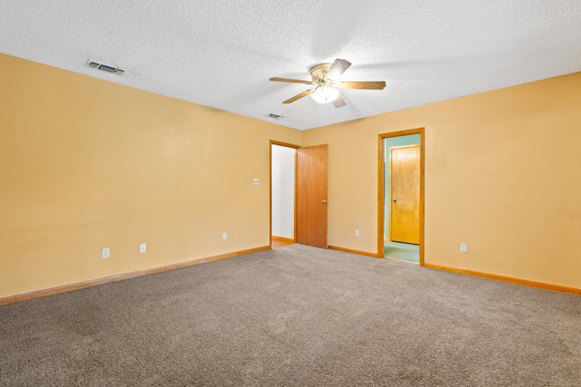 Bedroom - photo 31