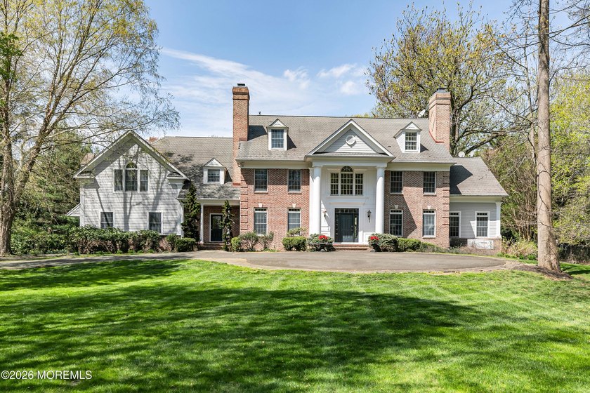 THE ULTIMATE PRIVATE RESORT. Handsome Colonial estate set on 2 - photo 2