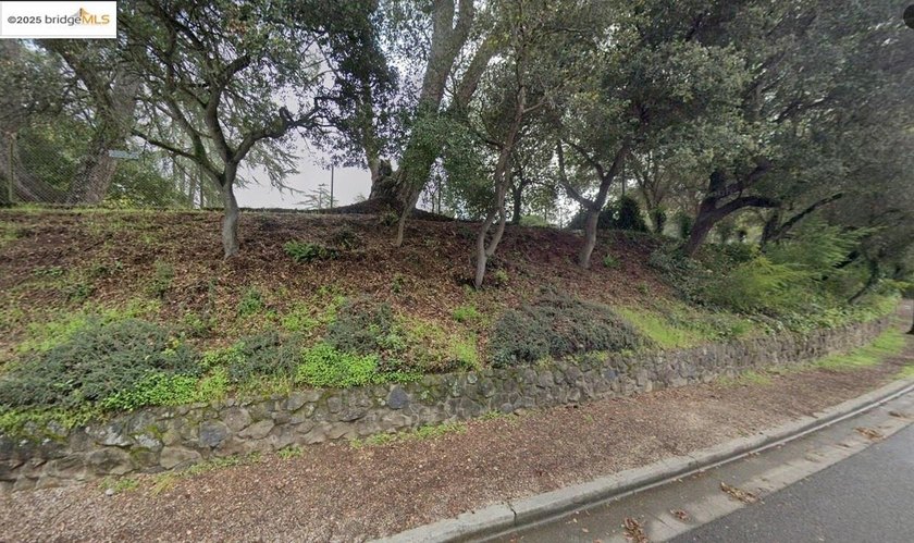 East Bay Municipal Utility District is offering a 1.83 acre - photo 4