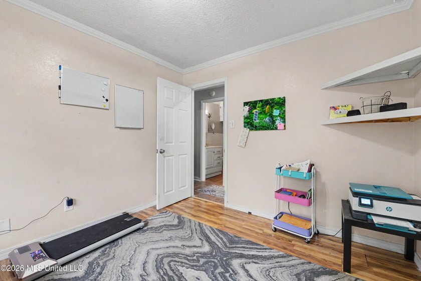 Welcome HOME ! This beautifully updated 3-bedroom, 2-bathroom - photo 17