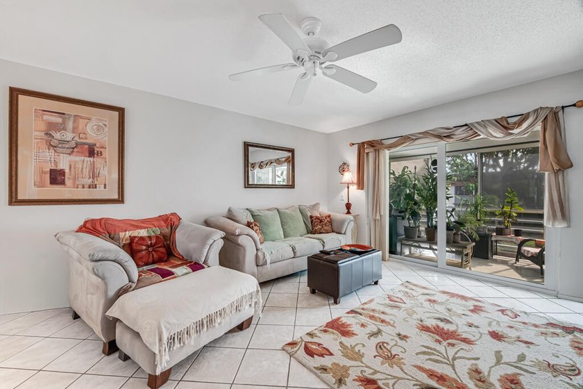 Turnkey Living at its Finest! This beautifully maintained - photo 3