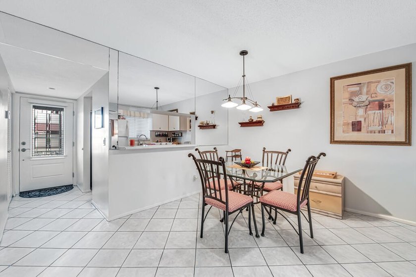 Turnkey Living at its Finest! This beautifully maintained - photo 4