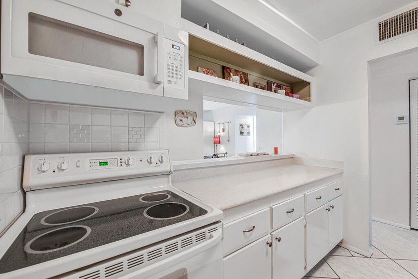 Turnkey Living at its Finest! This beautifully maintained - photo 10