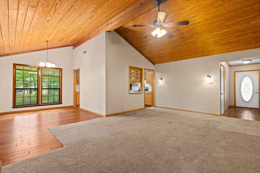 Living Room - photo 17