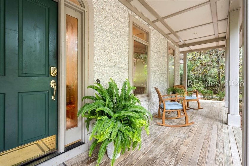 Welcome to 3 Wood Duck Court, a gracious island residence tucked - photo 7