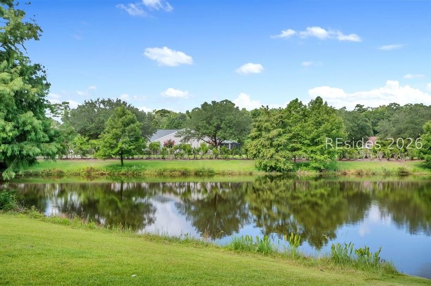 Beautifully maintained Dogwood model situated on a .25-acre lot - photo 2