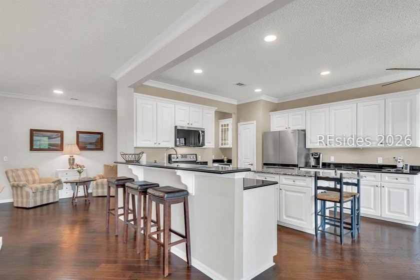 Beautifully maintained Dogwood model situated on a .25-acre lot - photo 4