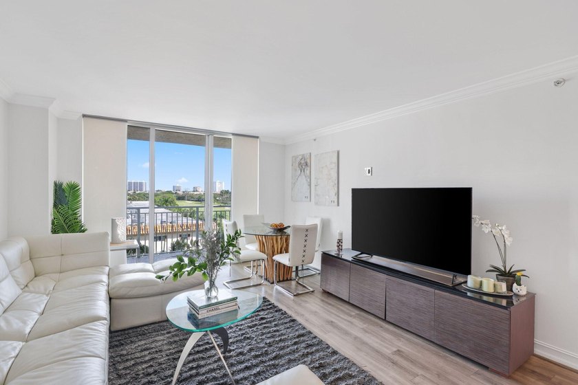 Welcome to Unit 609 at Palmetto Place, a beautifully maintained - photo 6