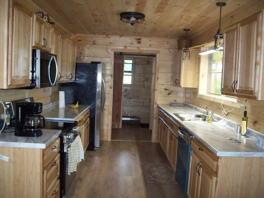 1.28-Ac. Lot, (Log Siding) House, 3-Bedrooms, 2 1/2 Bath, Living - photo 5