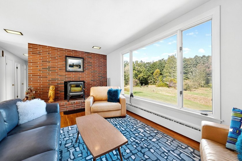 Looking for single level living in the heart of Falmouth? Look - photo 11