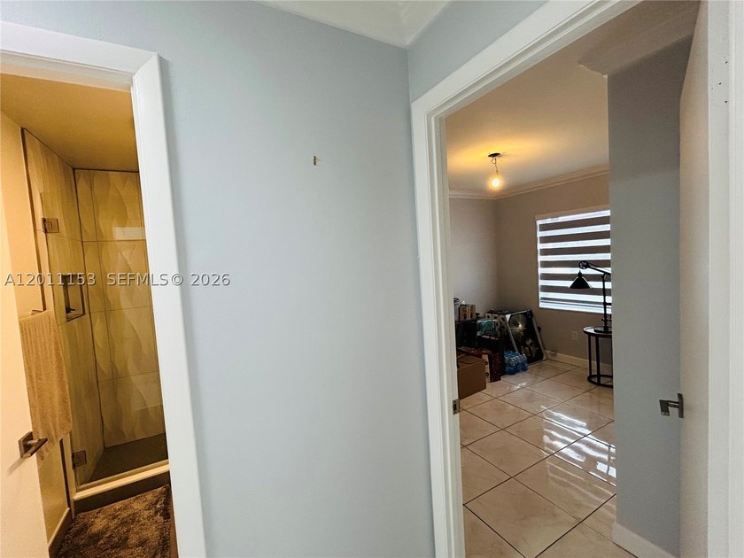 Welcome to this beautiful townhouse with 3 bedrooms and 2 - photo 13