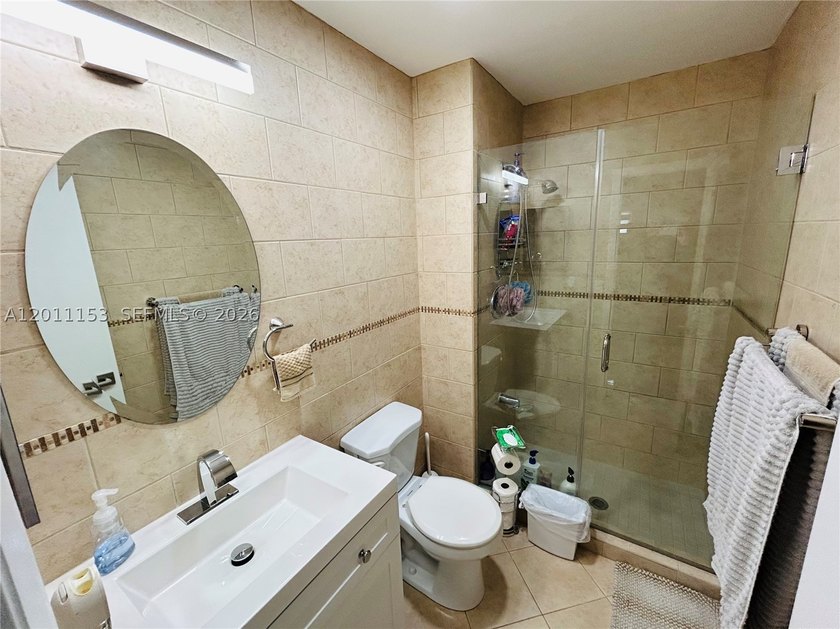 Welcome to this beautiful townhouse with 3 bedrooms and 2 - photo 18