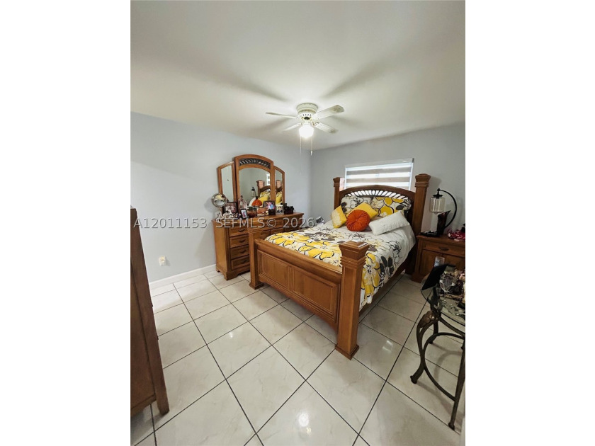Welcome to this beautiful townhouse with 3 bedrooms and 2 - photo 20