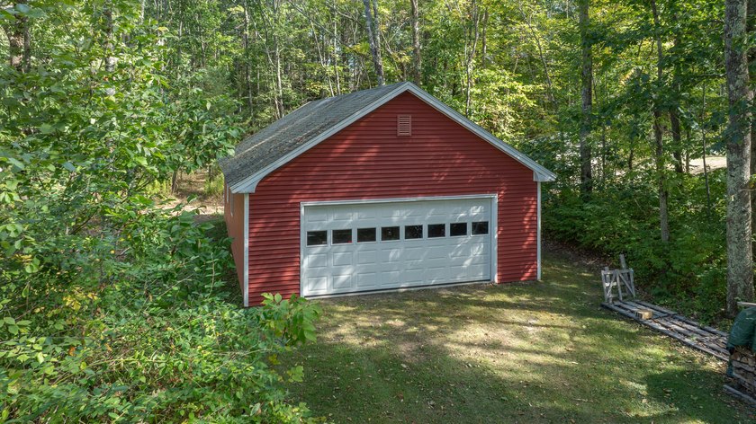 Looking for single level living in the heart of Falmouth? Look - photo 37