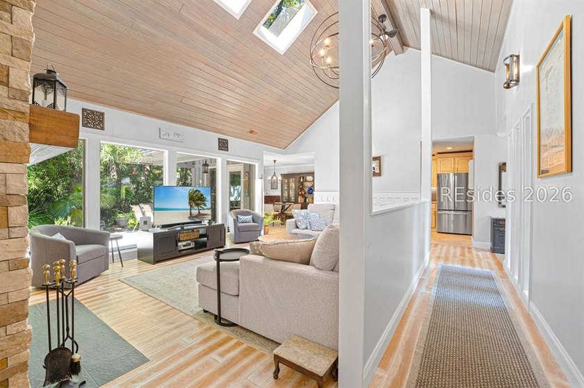 Welcome to this calming, nature oriented, three bedroom, three - photo 9