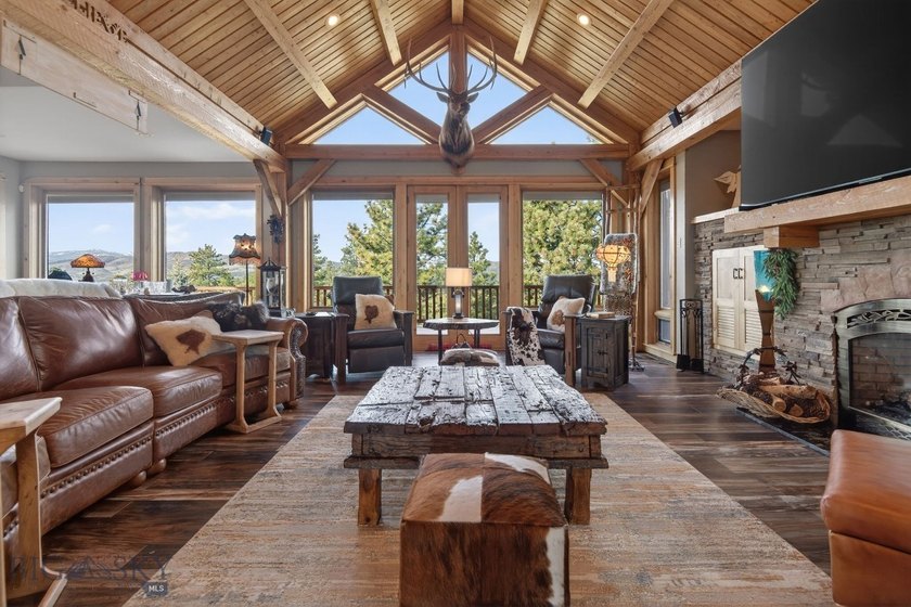 Discover refined Montana living close to Helena and minutes from - photo 4