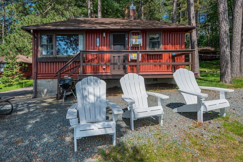 Situated on the crystal-clear shores of the stunning 1060-acre - photo 2