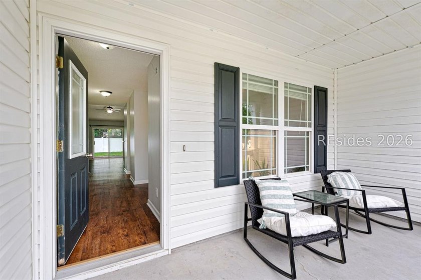 Welcome home to this beautiful 1,600-square-foot, single-level - photo 4