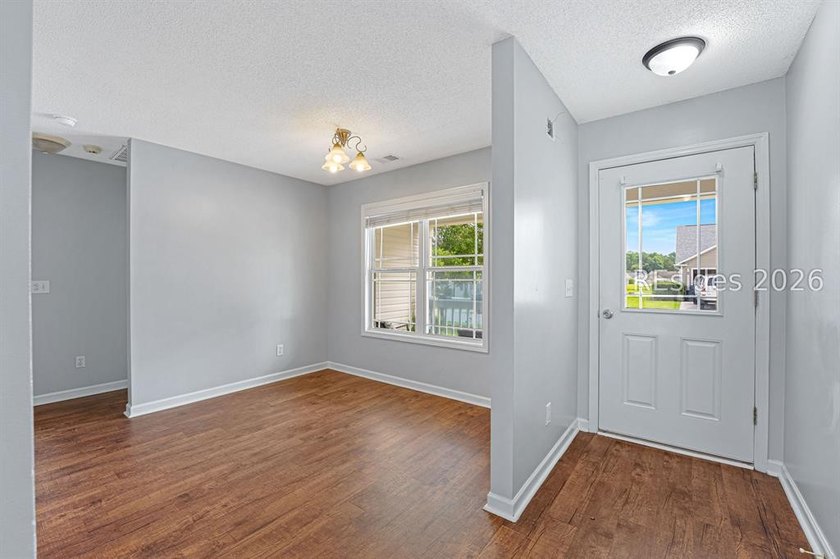 Welcome home to this beautiful 1,600-square-foot, single-level - photo 6