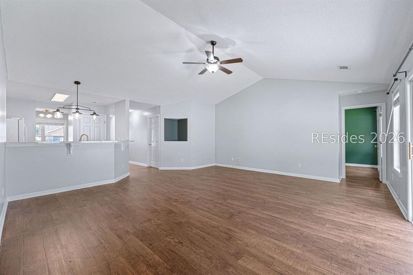 Welcome home to this beautiful 1,600-square-foot, single-level - photo 10
