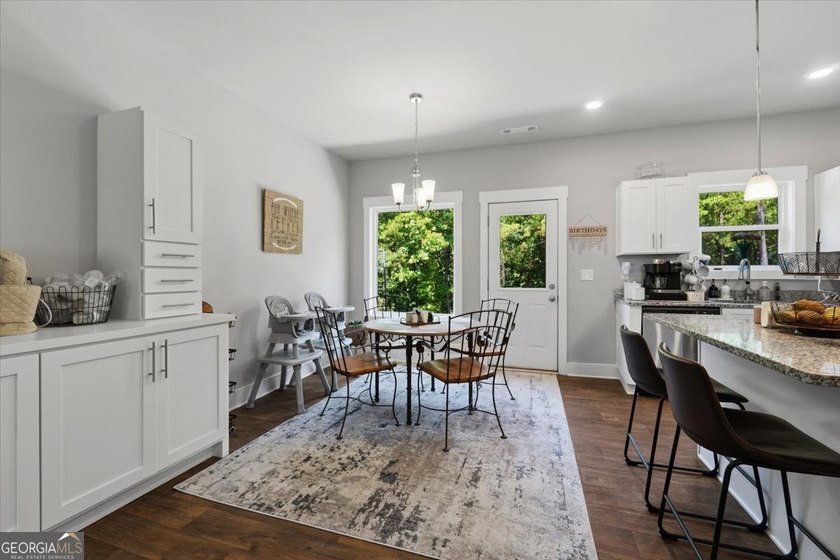 In this beautiful Craftsman ranch, thoughtful design meets - photo 12