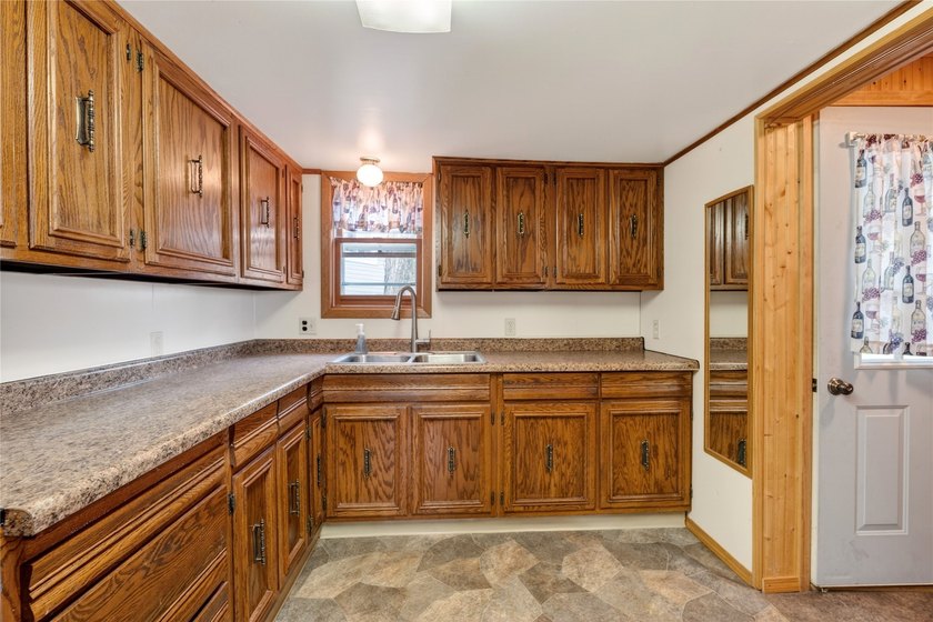 Long Lake getaway at an incredible value! Don't miss this - photo 13