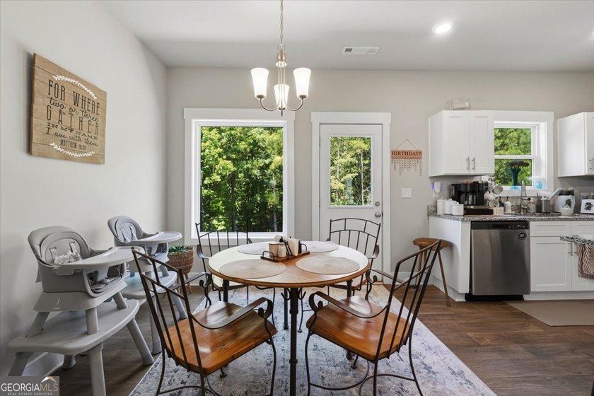 In this beautiful Craftsman ranch, thoughtful design meets - photo 15