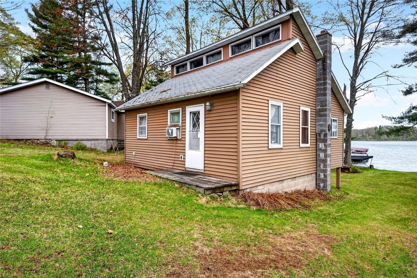Long Lake getaway at an incredible value! Don't miss this - photo 21
