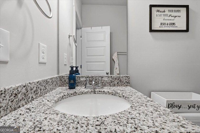 In this beautiful Craftsman ranch, thoughtful design meets - photo 27