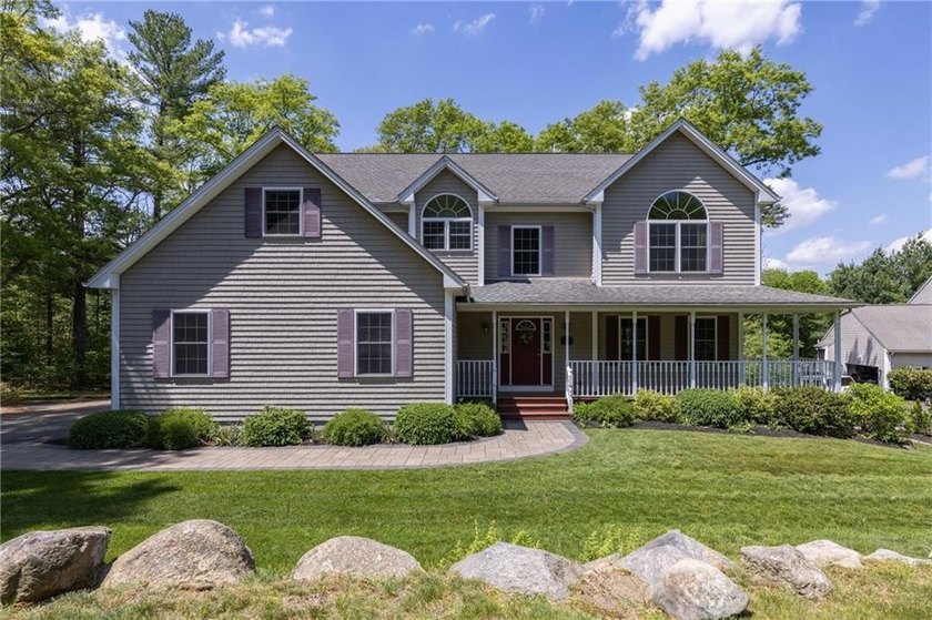 Tucked into the heart of Usquepaugh Hills, this West Kingston - photo 3