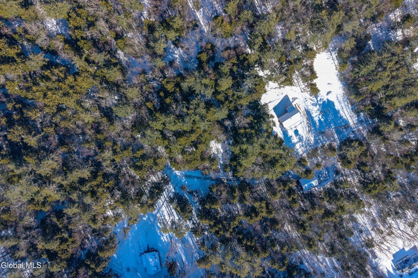 Tucked away on a quiet cul-de-sac in the sought-after Woodshire - photo 2