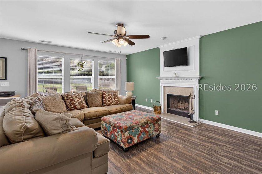 Welcome Home to this beautifully updated 4BR/2.5BA home in - photo 6