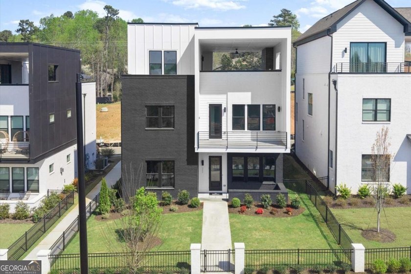 The Emery Contemporary offers luxury, flexibility, and - photo 2