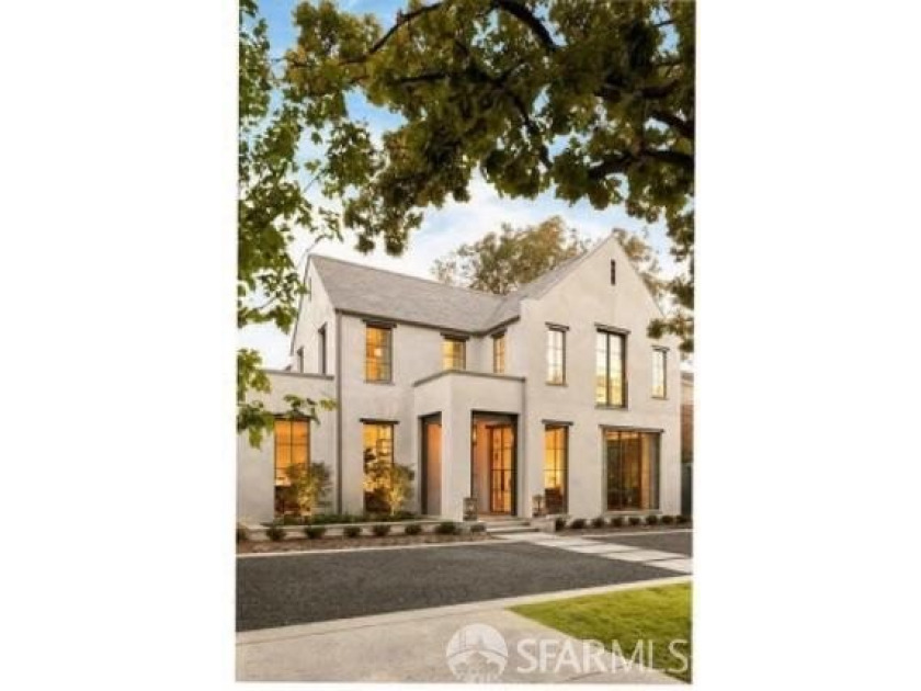 Rare development opportunity featuring 5 premium lots in the - photo 12