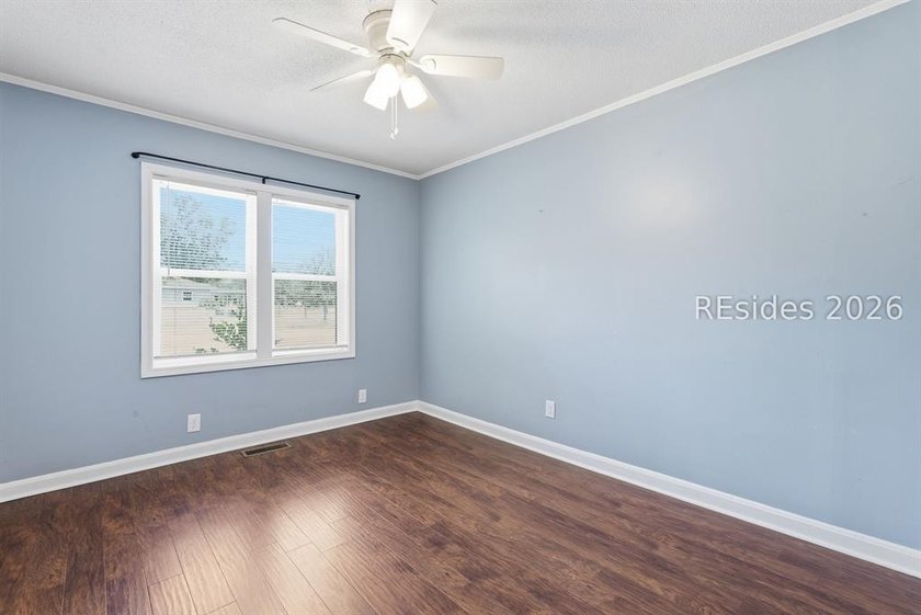 This 1,220-square-foot home in Beaufort offers a rare - photo 14