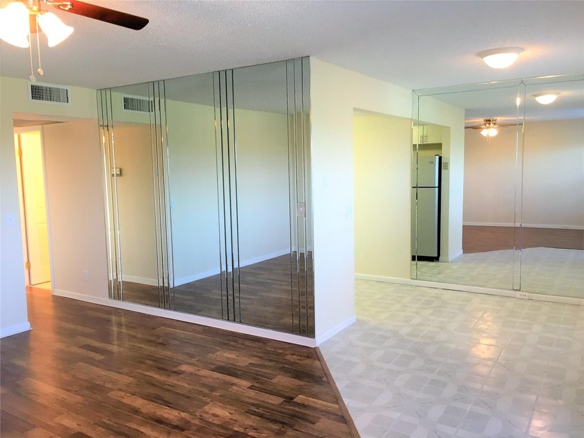 GREAT INVESTMENT! RENTED TO A LONG TERM TENANT. GET INCOME ON - photo 9