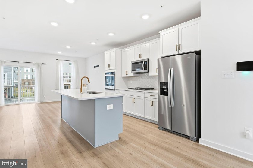 AGENTS - PLEASE VIEW AGENT REMARKS IN BRIGHT MLS. Spacious - photo 6